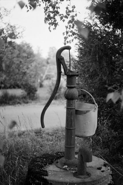 manual water pump for well